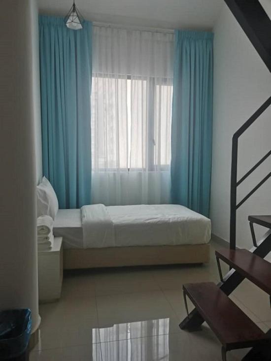 Yy48 Hotel 2 Mins Walk From Masjid Jamek Lrt Station Kuala Lumpur Exterior foto
