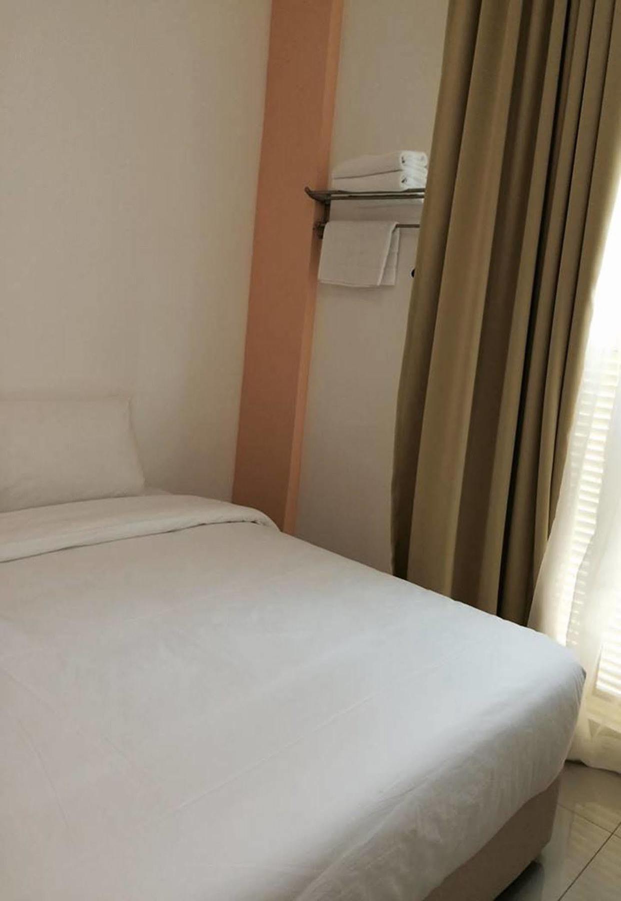 Yy48 Hotel 2 Mins Walk From Masjid Jamek Lrt Station Kuala Lumpur Exterior foto