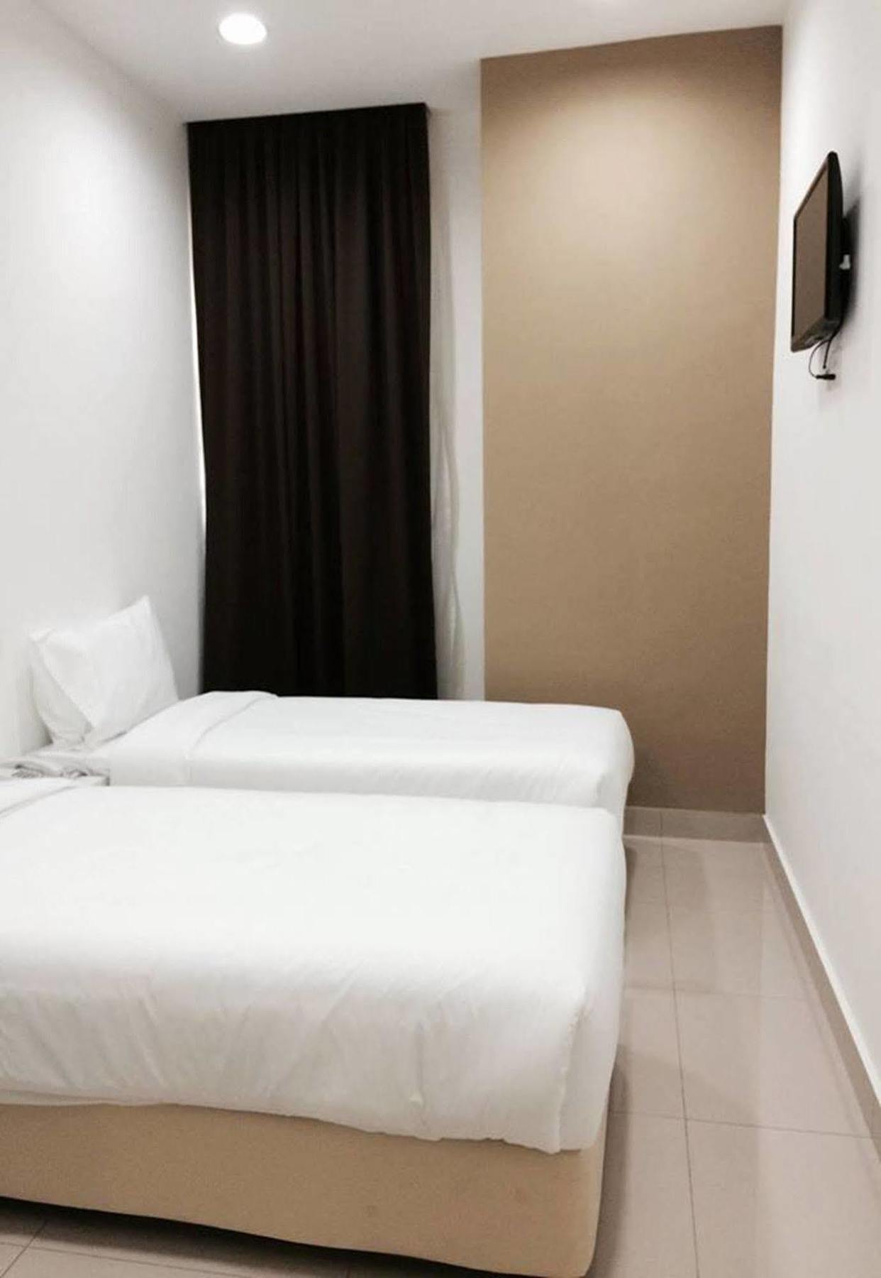 Yy48 Hotel 2 Mins Walk From Masjid Jamek Lrt Station Kuala Lumpur Exterior foto
